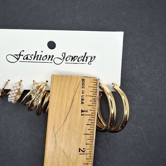 NWT Small to medium chunky minimalist hoop earrings - Picture 5 of 5